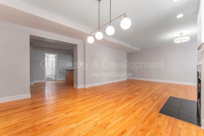 Foto del edificio - 816 W Sunnyside Ave