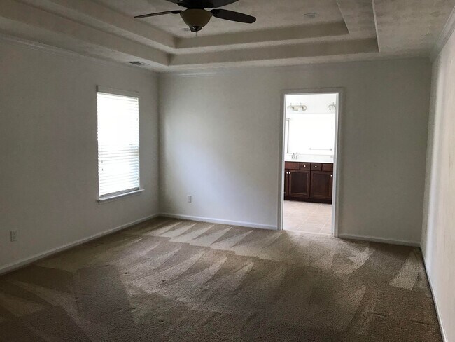 Foto del edificio - Newer Construction Home ¨ASK ABOUT OUR ZER...