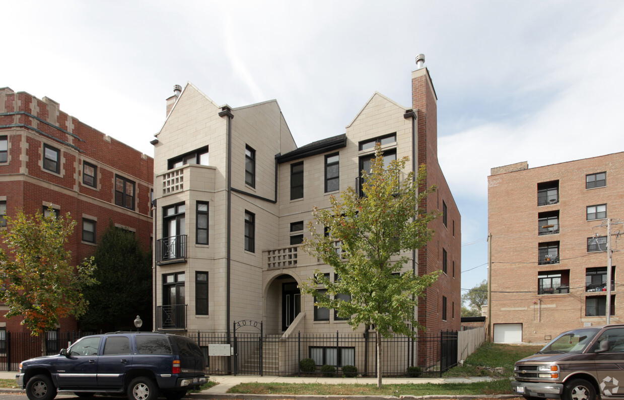 4010 S Drexel Blvd, Chicago, IL 60653 - Apartments in Chicago, IL ...