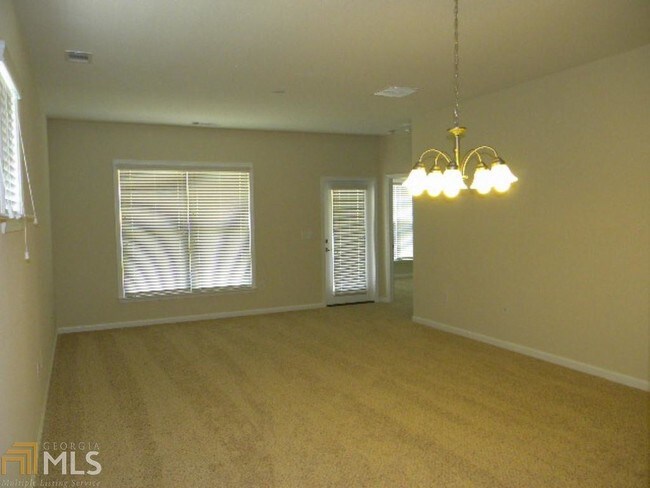 Building Photo - 230 English Ivy Dr