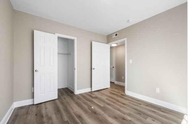 Building Photo - Pointe Arlington