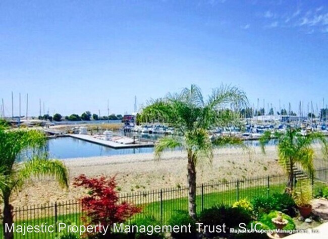 Building Photo - 4 br, 3.5 bath House - 5776 Saint Andrews ...