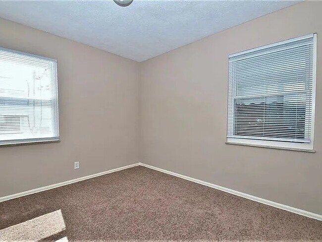 Foto del edificio - 12332 Park Knoll Dr