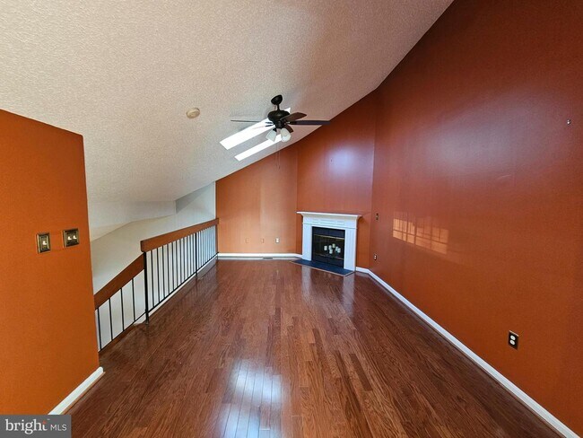 Building Photo - 6925 Mary Caroline Cir