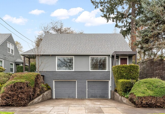 Building Photo - 1439-1439 NE Mason St