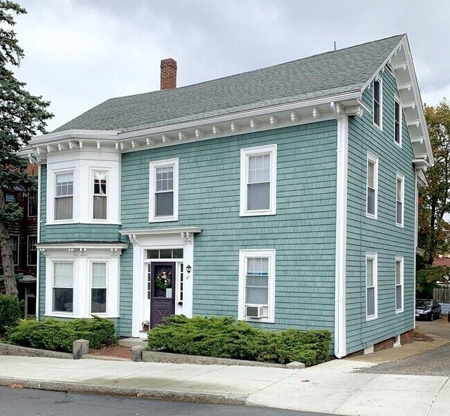 Building Photo - 47 Railroad Ave