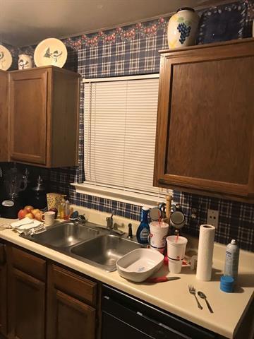 Foto del edificio - 720 Hillcrest Ct