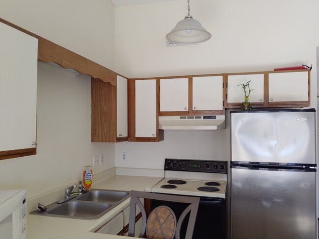 Building Photo - 510 Fairwood Lakes Dr