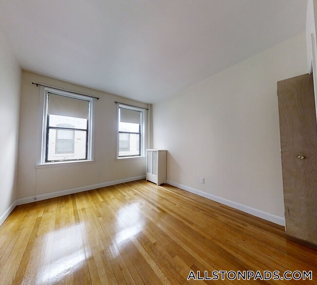 Foto del edificio - 1135 Commonwealth Ave