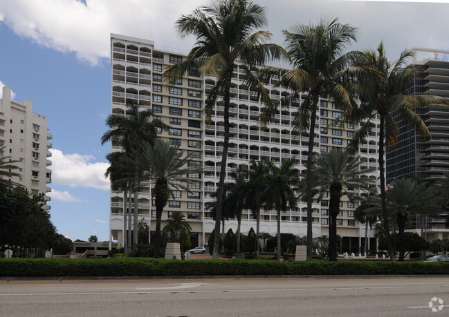 Building Photo - The Balmoral Condos