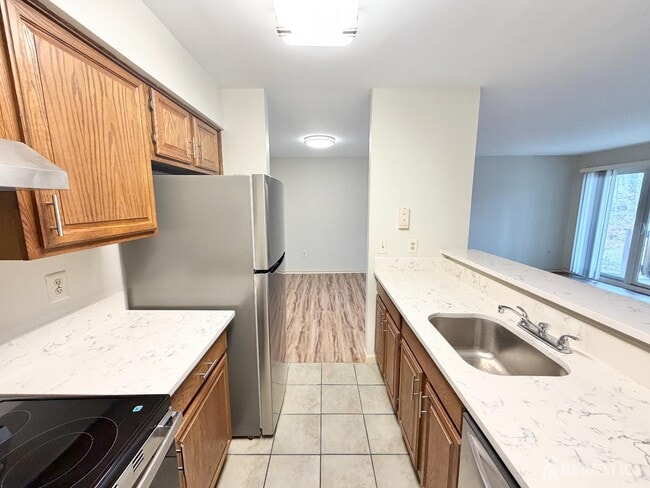 Building Photo - 9208 Tamarron Dr