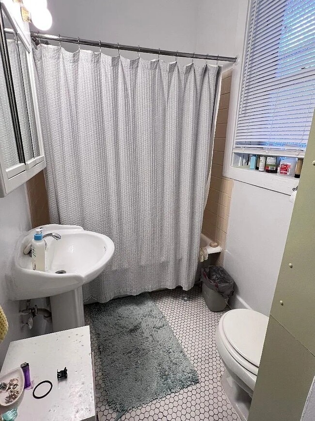 Foto del edificio - 4538 N Wolcott Ave