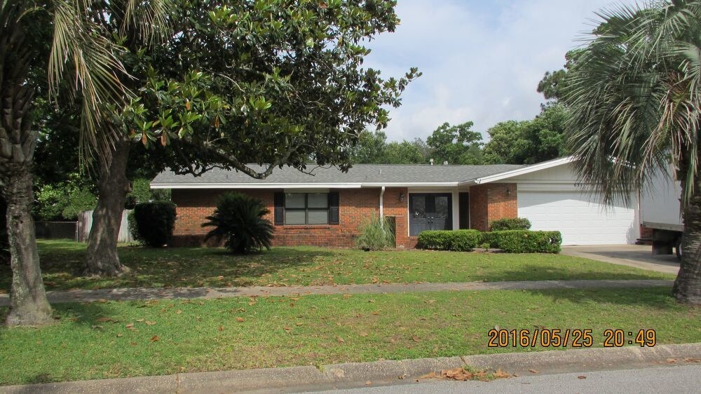 Primary Photo - 657 Merioneth Dr