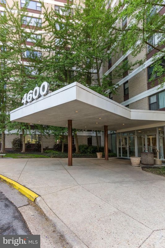 Foto del edificio - 4600 Duke St