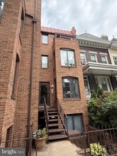 Building Photo - 1753 Swann St NW