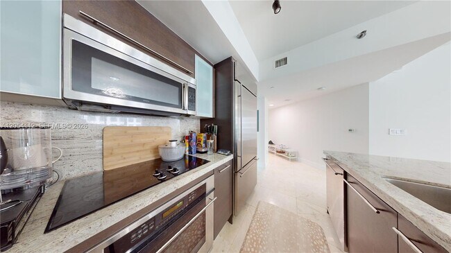 Foto del edificio - 500 Brickell Ave