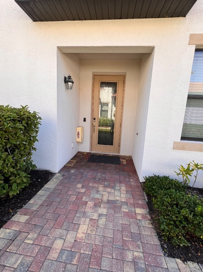 Building Photo - 1622 Oceania Dr S