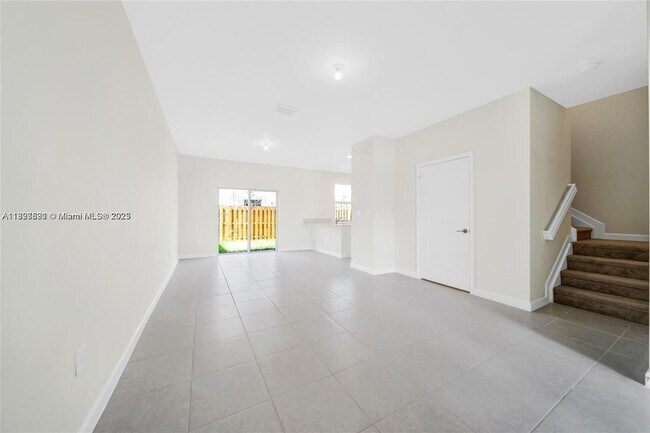 Foto del edificio - 12918 NW 23rd Pl