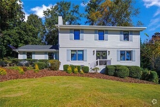 Building Photo - 385 Knoll Woods Terrace