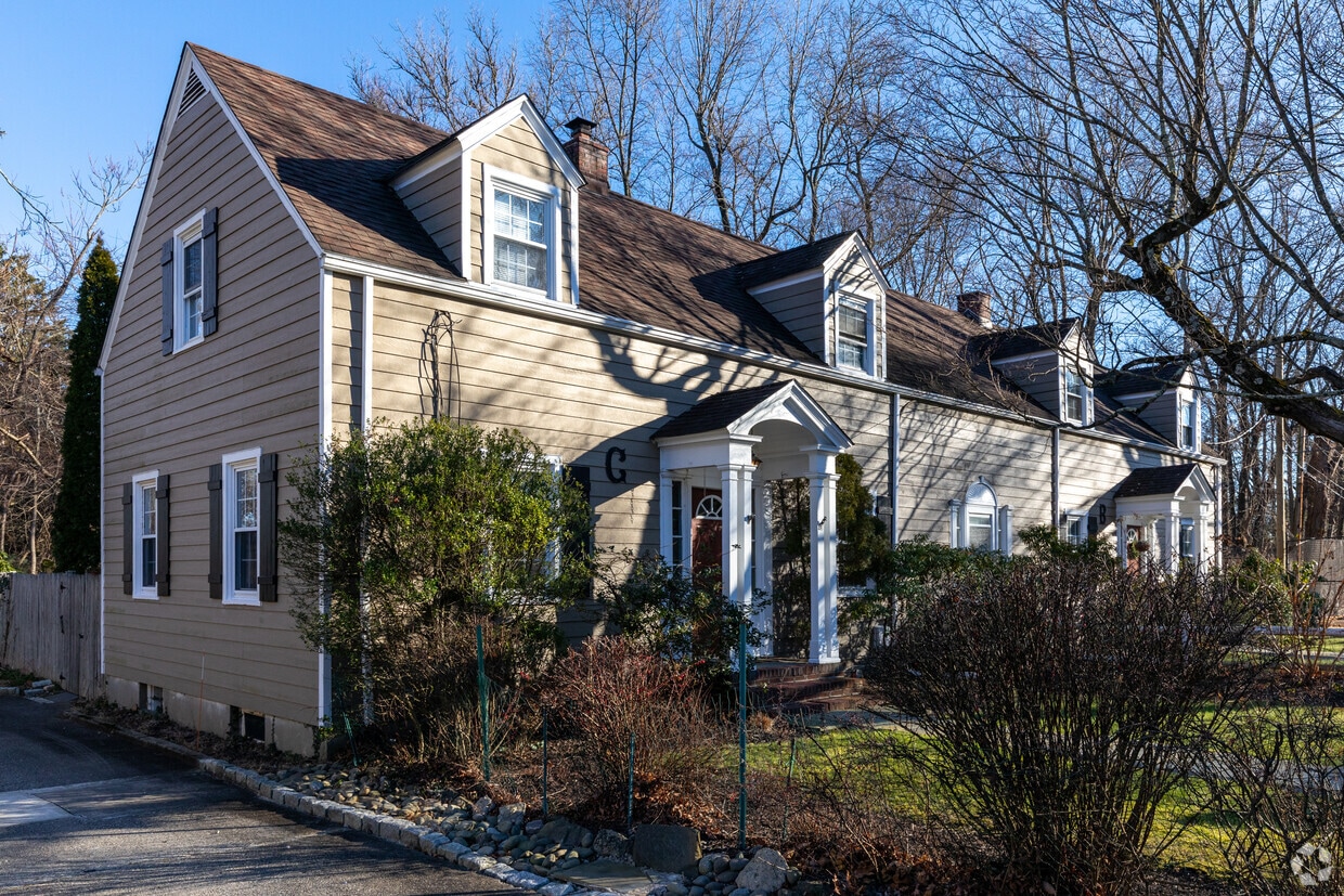 1618 Upland Ln, Armonk, NY 10504 Apartments in Armonk, NY