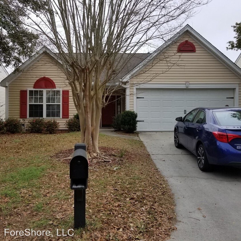 Primary Photo - 3 br, 2 bath House - 25 Lake Linden Drive
