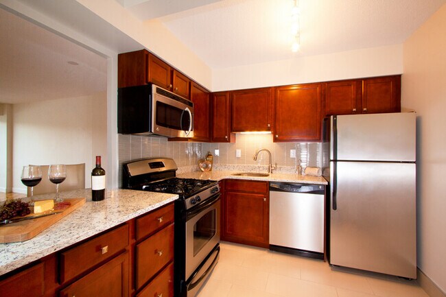 Building Photo - 1605 Tremont St