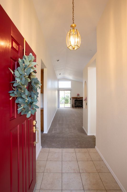 Foto del edificio - 767 Raven Dr