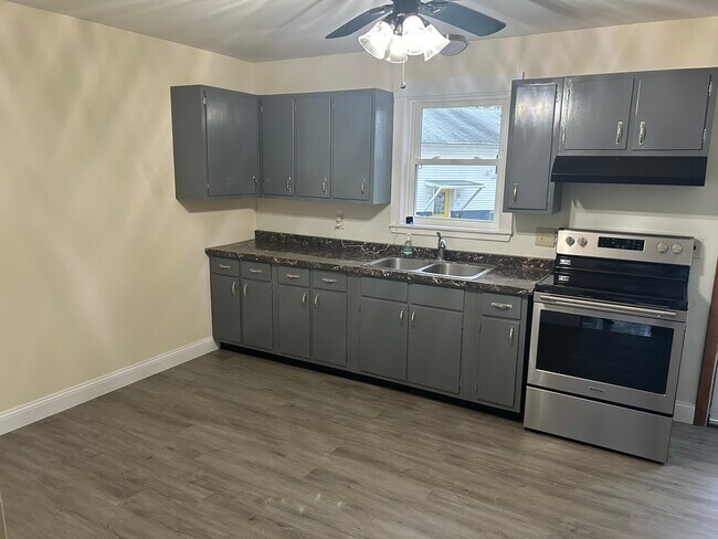 Cocina - 180 Johnson St