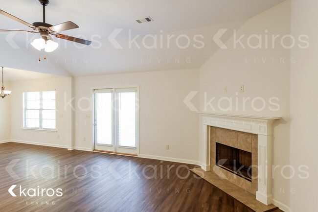 Foto del edificio - 711 Park Ln