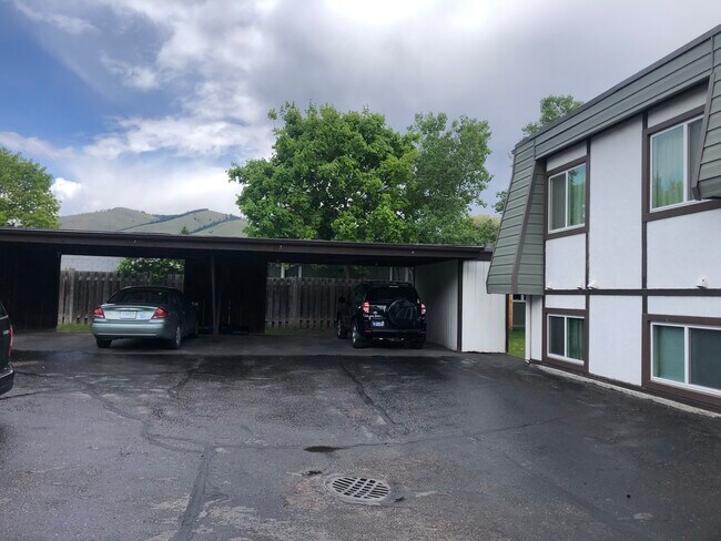 Building Photo - 2907 Harmony Ct