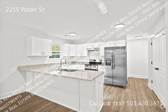 Building Photo - 2215 Perry St
