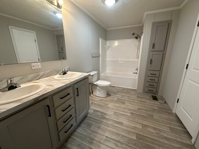 Building Photo - 397 Black Oak Ln