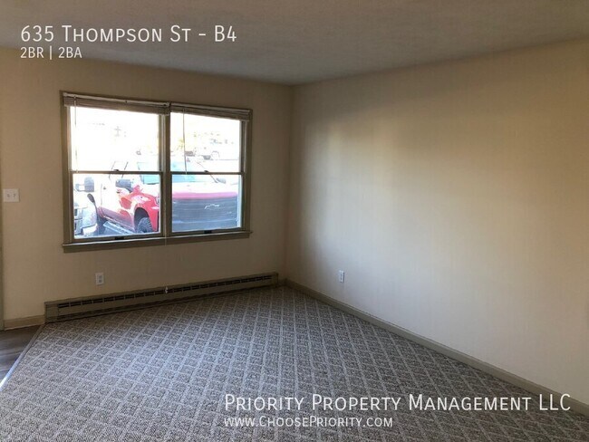 Photo - 635 Thompson St Apartment
