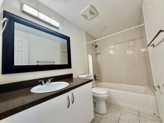 Foto del edificio - 329 Gulfstream Rd
