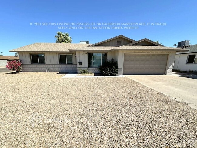 Building Photo - 2440 E Manhatton Dr