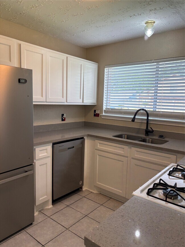 Foto del edificio - 1726 Oakwell Ln