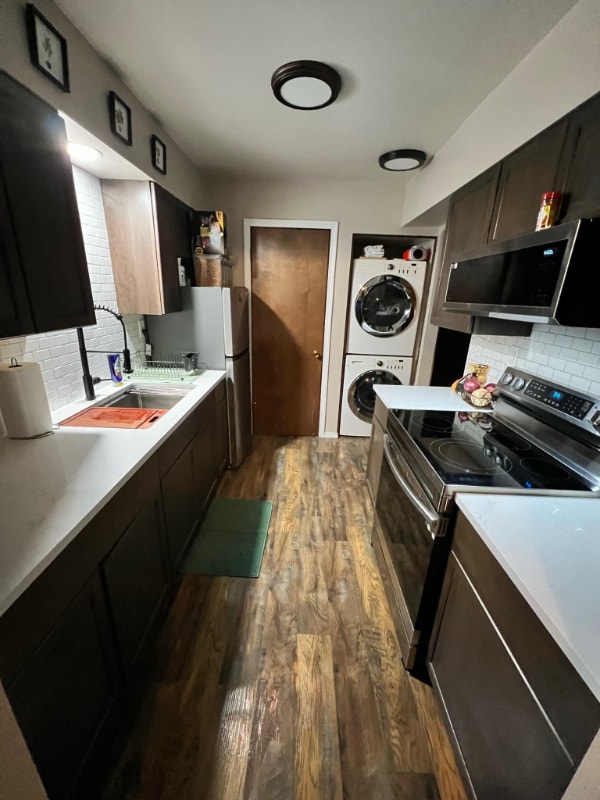 Foto del edificio - 308 W 6th St