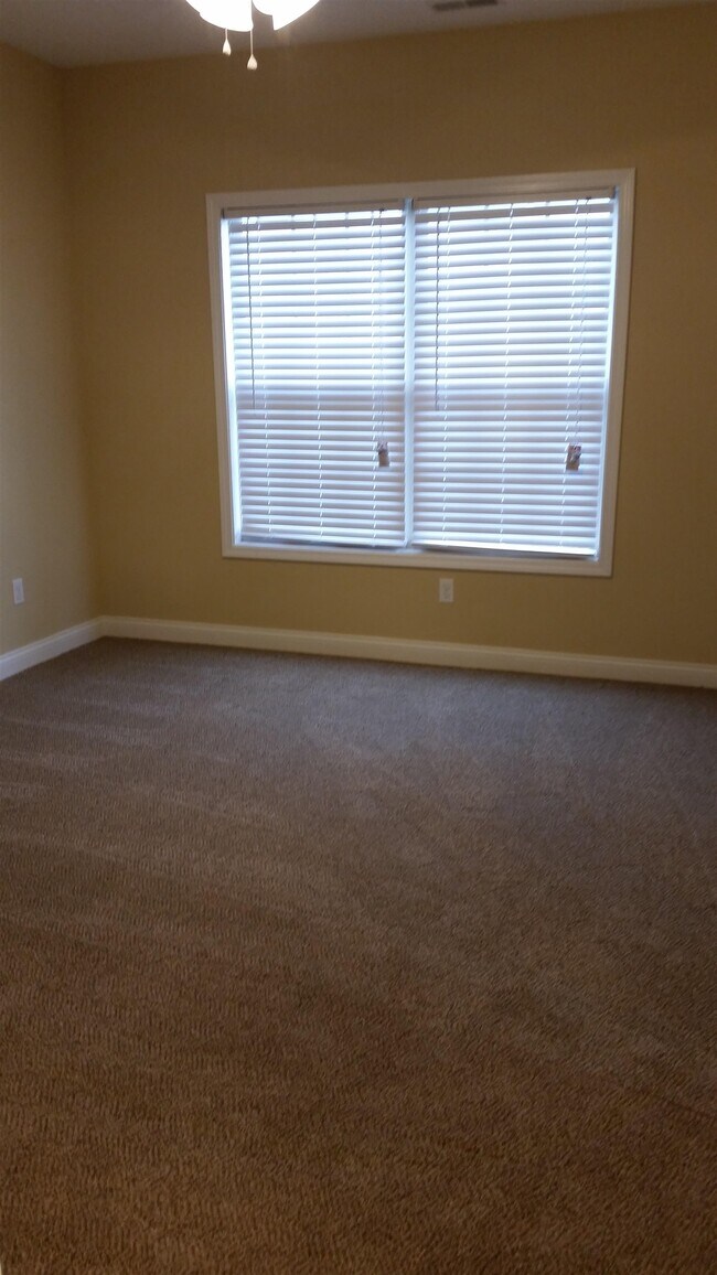 Building Photo - 4730 Sydney Ln