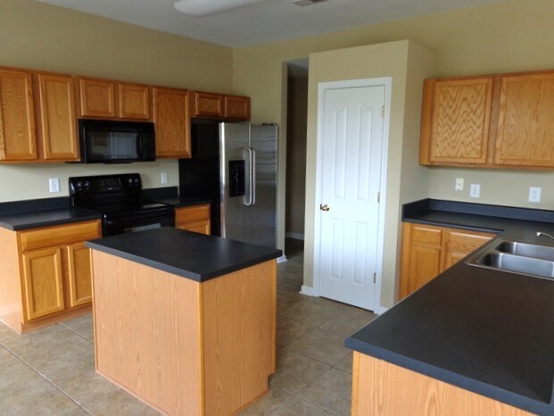 Foto del edificio - 2001 Moonstone Ln