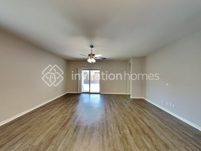 Foto del edificio - 4337 W Crescent Rd