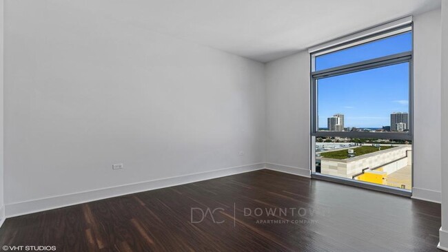 Foto del edificio - 1 bedroom in Chicago IL 60642