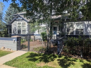 Building Photo - 3676 Oakwood Dr