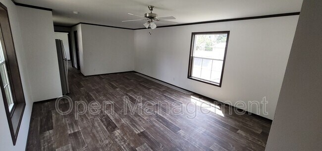 Foto del edificio - 4542 Pool Rd