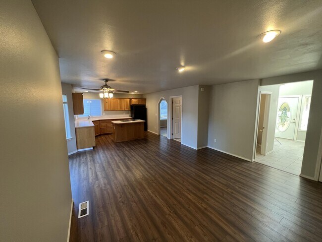 Building Photo - 9408 Cook Ct NE