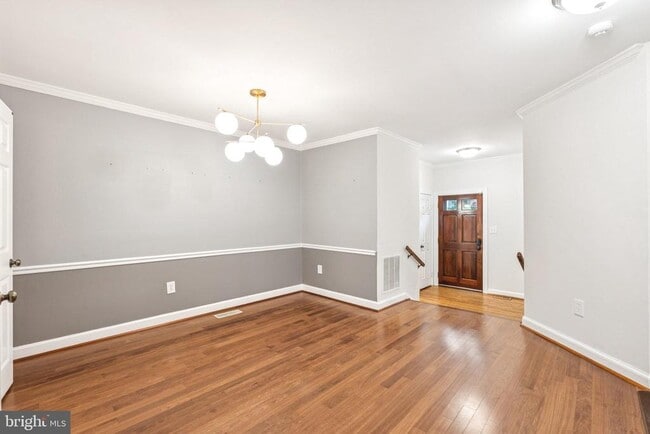 Foto del edificio - 5875 Woodfield Estates Dr