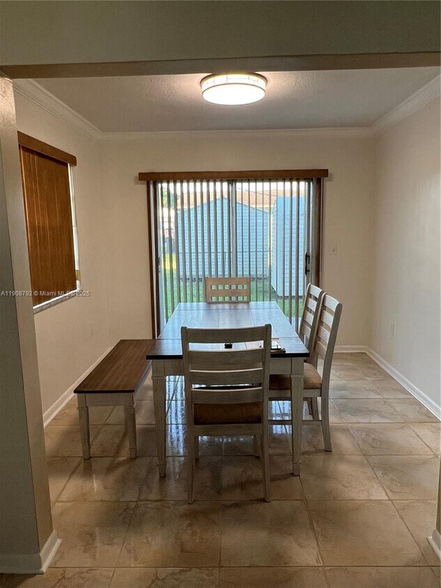 Foto principal - 75 NE 186th Terrace