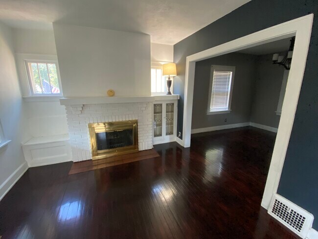 Foto del edificio - 377 Parkside Dr