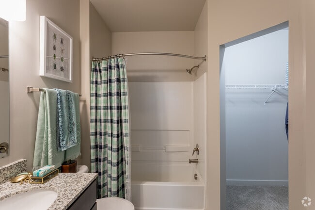 5BR, 5BA - 1,844-1882SF - Townhome - The Arrow Townhomes and Flats