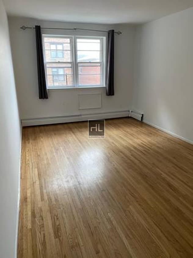 Primary Photo - EAST 18 STREET