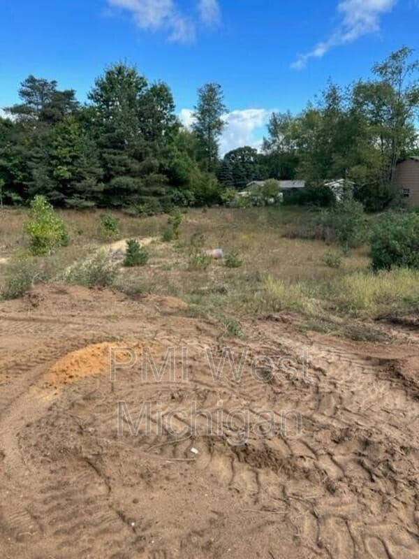 Building Photo - 2724 Pasture Ln